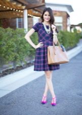 Robe à carreaux bleu (tartan)