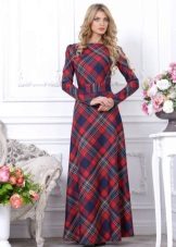 Robe longue à carreaux