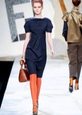 Robe droite dans le style des années 60 bleu