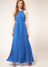 Robe plissée pour une figure de type triangle inversé