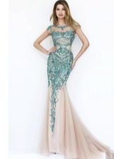 Robe pour les femmes avec une figure Sablier