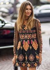 Robe courte à imprimé ethnique à manches longues