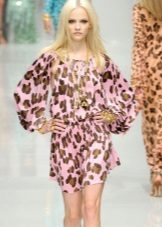 Robe à motif léopard