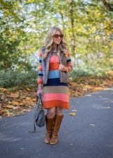 Robe tricotée en large bande de couleur