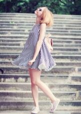 Sneakers à la robe rayée