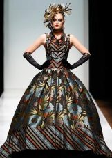 Robe à imprimé floral baroque