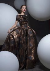 Robe marron baroque