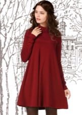 Robe à la poitrine évasée