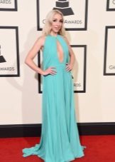 Robe à décolleté profond
