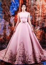 Robe de mariée de la lumière de l'aube