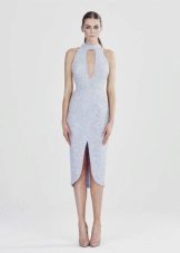 Robe avec un décolleté profond