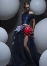 Robe d'une coupe inhabituelle