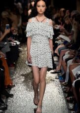 Robe d'été à volants à pois