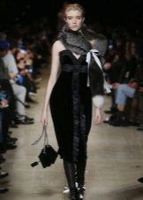 Robe d'automne noire