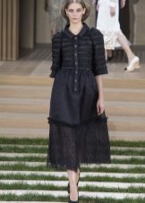 Robe d'automne avec une manche de Chanel