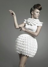 Robe en papier blanc