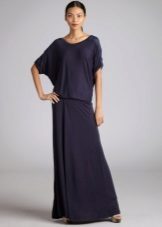 Longue robe bleue taille basse