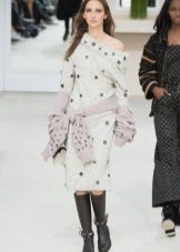 Robe en laine à pois