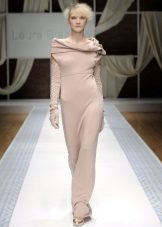 Robe en laine avec col