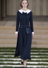 Robe en laine moyenne