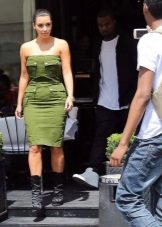 Robe de style militaire pour femme avec poire de type figure