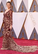 Chrissy Teigen az Oscars 2016-ban