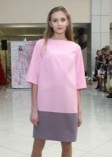 Robe bicolore dans le style des années 60