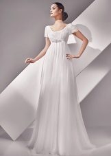 Robe de mariée de style Empire avec ceinture