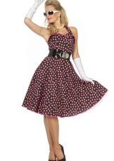 Robe à pois rétro bordeaux