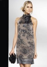 Robe rétro avec emmanchures américaines courtes