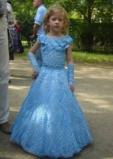 Robe élégante pour les filles tricotée longue
