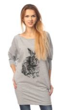 robe ample du pied de page