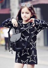 Robe courte droite pour une fille de 11 ans