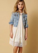 Robe en dentelle pour ados