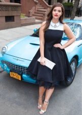 Une robe magnifique pour la fille de l'adolescente