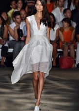 robe rayée en organza blanc