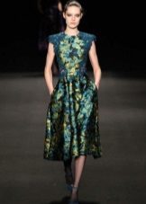 robe de soirée en brocart de couleur