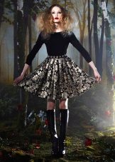 robe noire avec yukoy de brocart