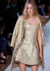 robe de brocart pour la fête