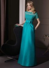 Robe de soirée en satin avec corsage en dentelle