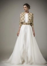 Veste d'or pour une robe longue
