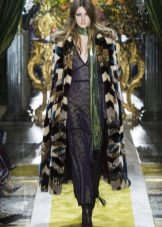 Manteau pour une longue robe de printemps