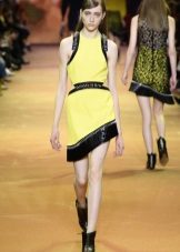 Chaussures sans talon à une robe en cuir