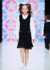Robe d'été pour les filles tricotée