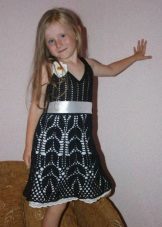 Robe en crochet pour les filles de 5 ans