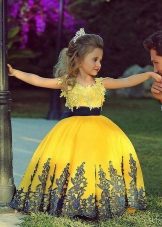 Robe boule jaune élégante pour fille