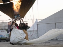 Robe de mariée avec un très long train