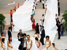 Une des plus longues robes de mariée