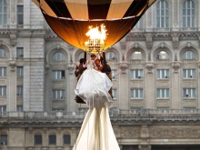 Robe de mariée extraordinairement longue