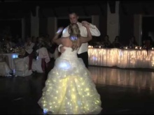 robe de mariée avec LED - la vraie photo du mariage